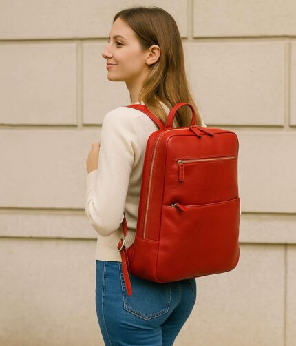 Luxury full-grain leather laptop backpack in brown – handmade Italian design for work and travel